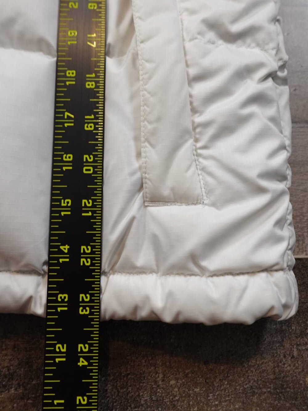 The North Face 1996 Retro Nuptse Jacket Women’s Medium White Black 700 Down - Picture 7 of 16